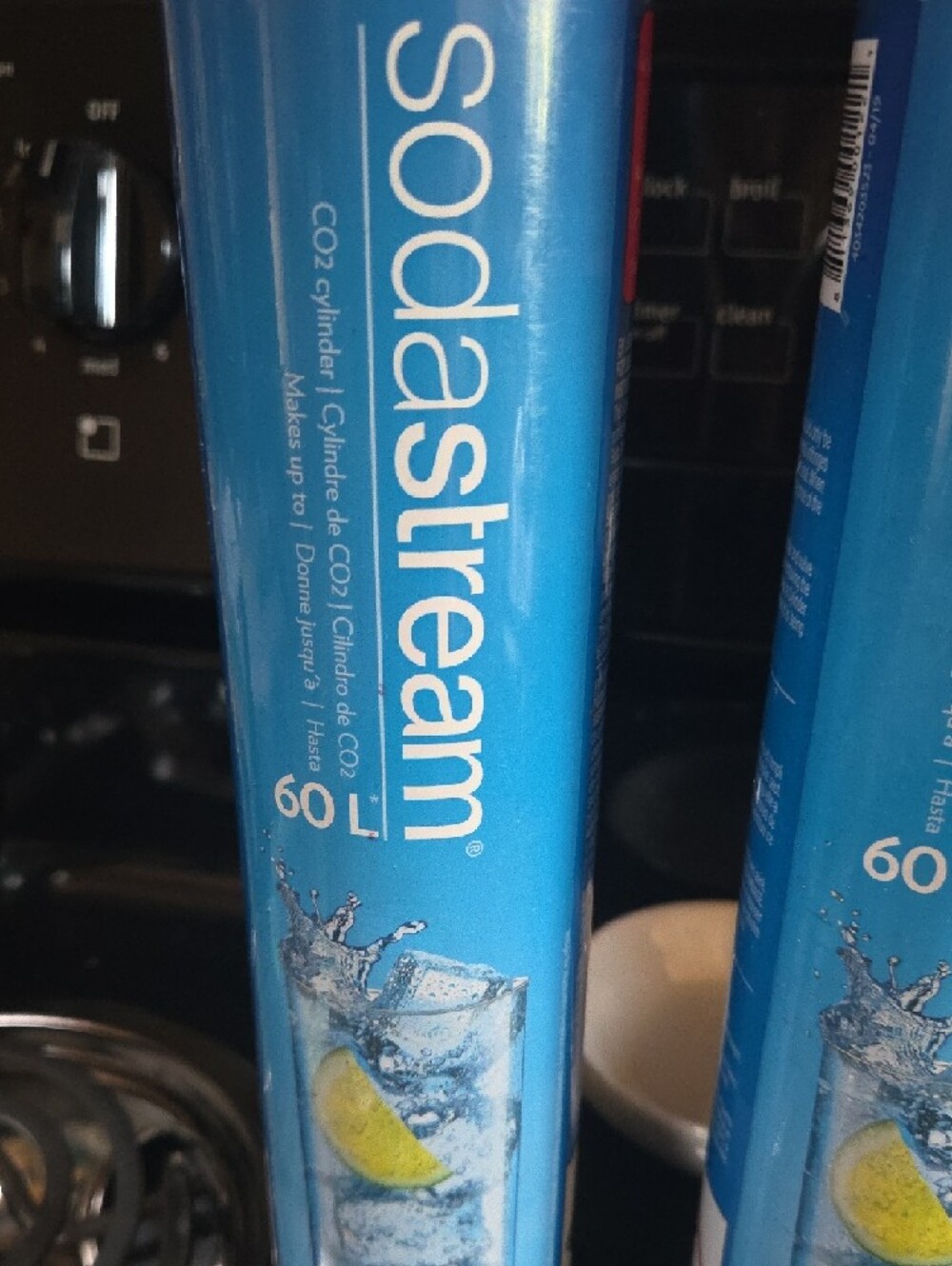 2 Full SodaStream 60L CO2 Cylinder - NWT - Picture 2 of 2
